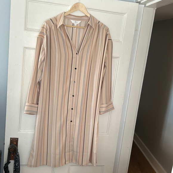 A MTL 1980 striped button down long sleeve. Vertical stripes tan colour size X. - Picture 1 of 9